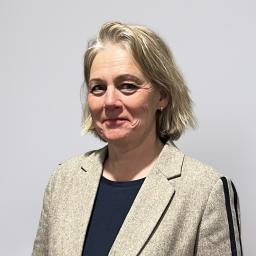 portrait photo of Jeanette