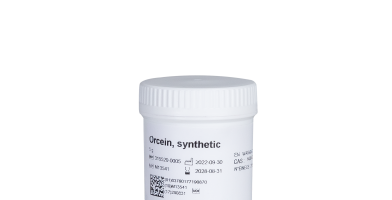 Orceine synthetic